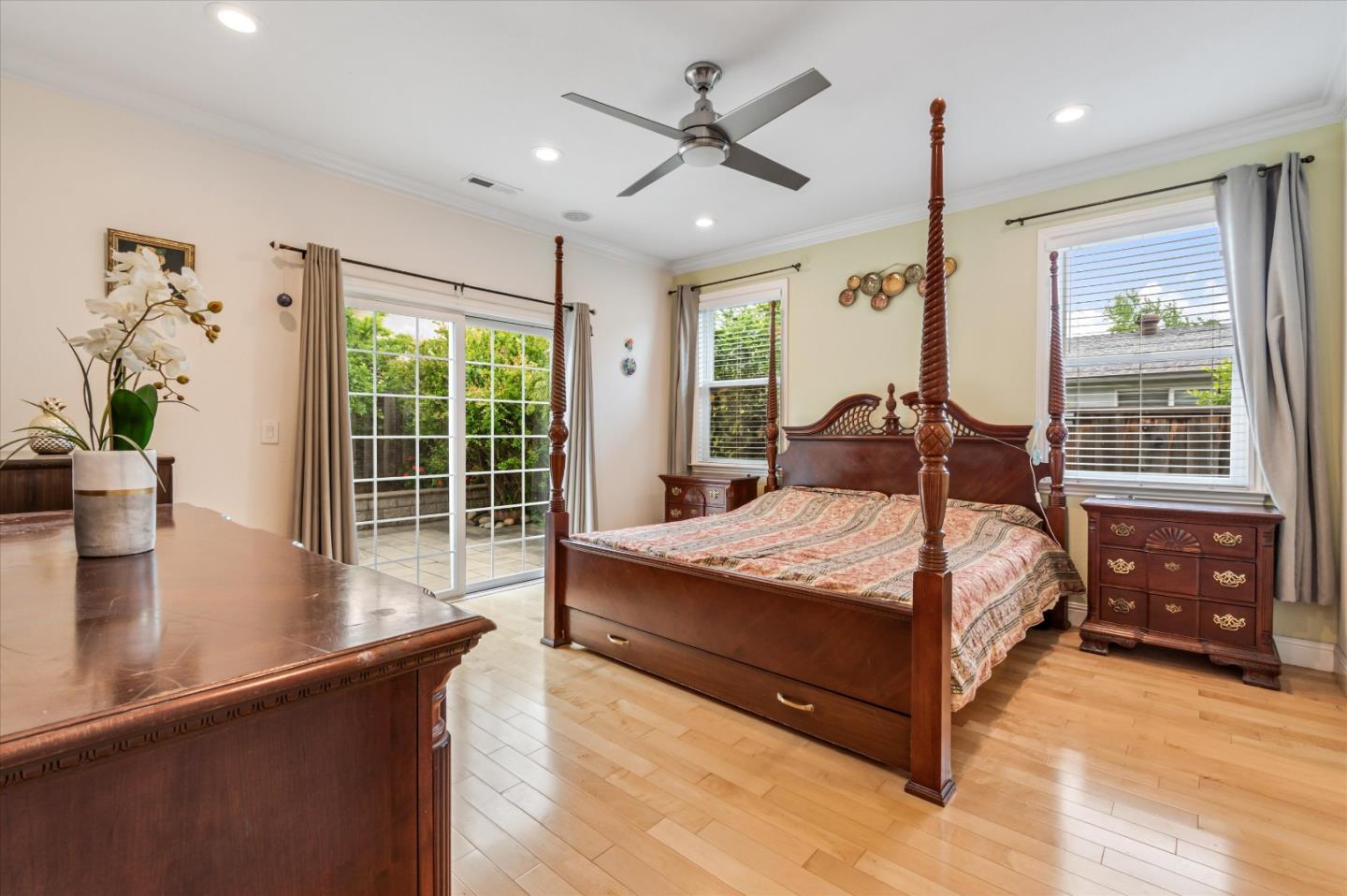 Detail Gallery Image 27 of 33 For 6448 Bollinger Rd, San Jose,  CA 95129 - 4 Beds | 3 Baths