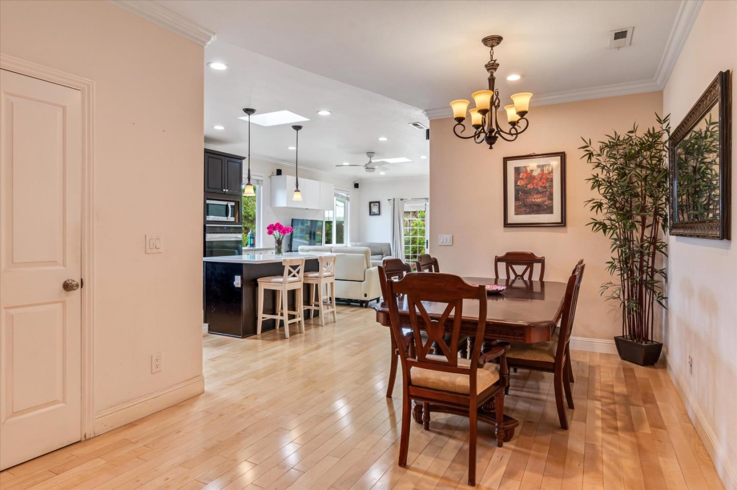 Detail Gallery Image 5 of 33 For 6448 Bollinger Rd, San Jose,  CA 95129 - 4 Beds | 3 Baths