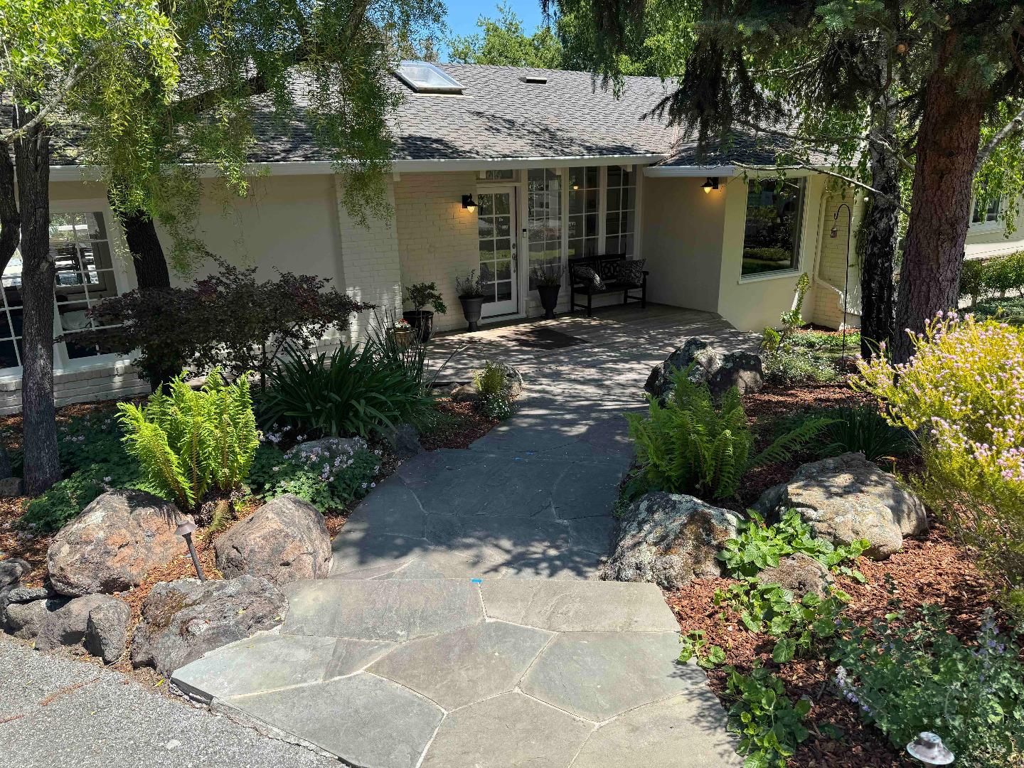 Detail Gallery Image 1 of 37 For 115 Toyon Ct, Woodside,  CA 94062 - 4 Beds | 3 Baths