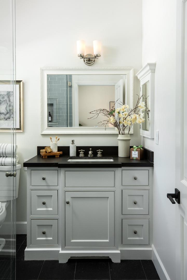 Detail Gallery Image 17 of 37 For 115 Toyon Ct, Woodside,  CA 94062 - 4 Beds | 3 Baths