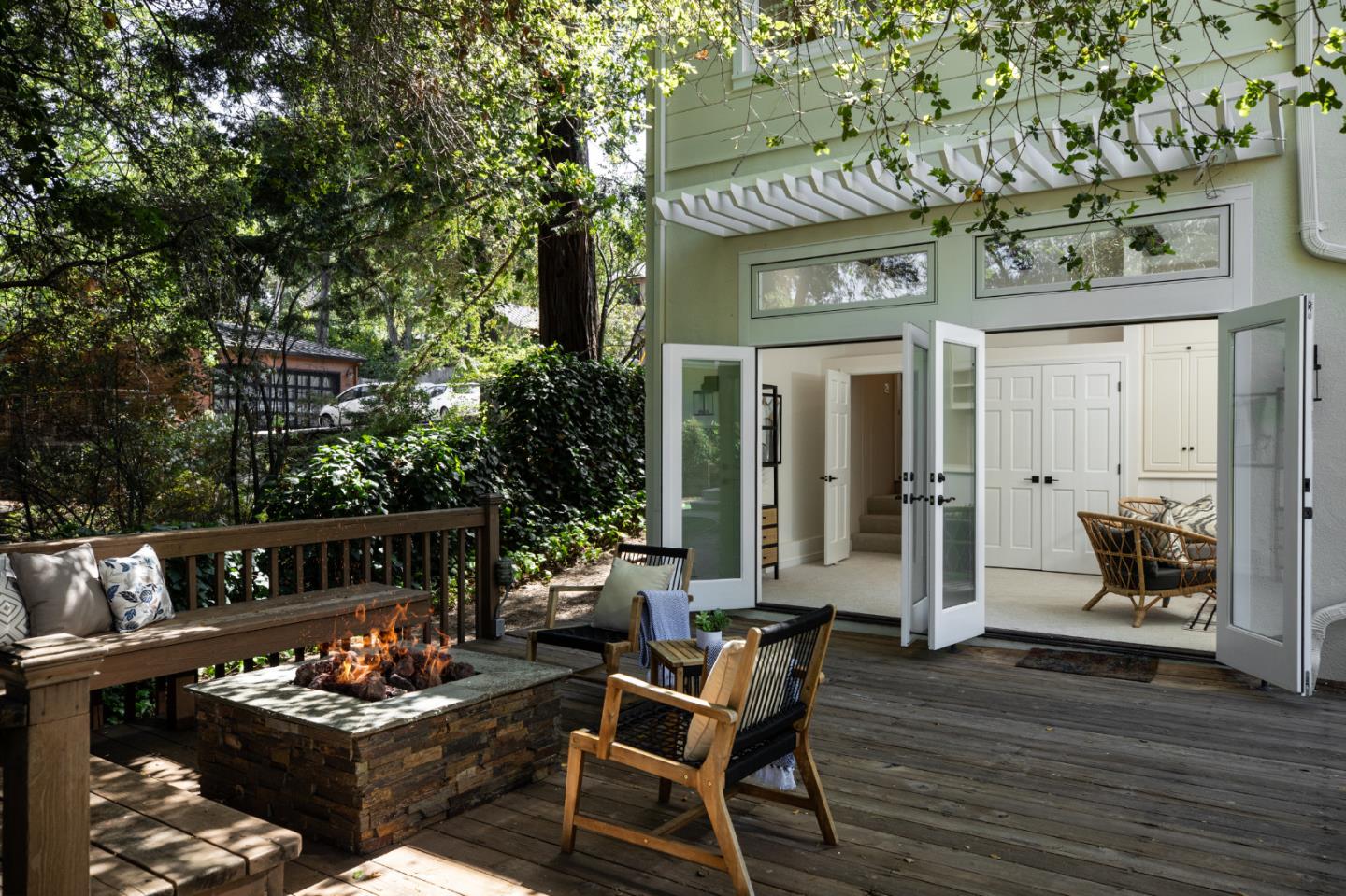 Detail Gallery Image 25 of 37 For 115 Toyon Ct, Woodside,  CA 94062 - 4 Beds | 3 Baths