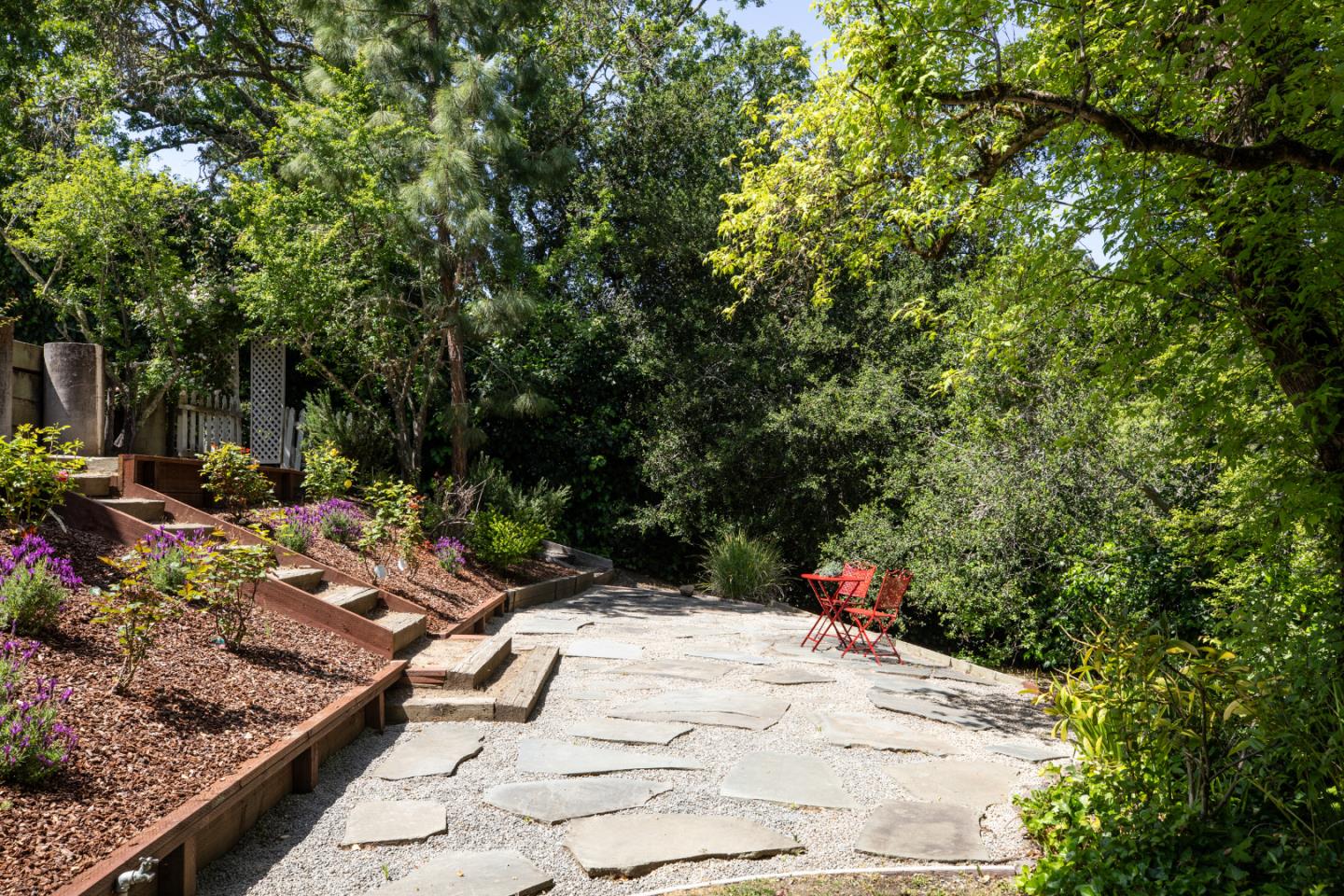 Detail Gallery Image 27 of 37 For 115 Toyon Ct, Woodside,  CA 94062 - 4 Beds | 3 Baths