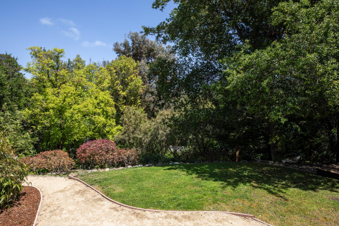 Detail Gallery Image 28 of 37 For 115 Toyon Ct, Woodside,  CA 94062 - 4 Beds | 3 Baths