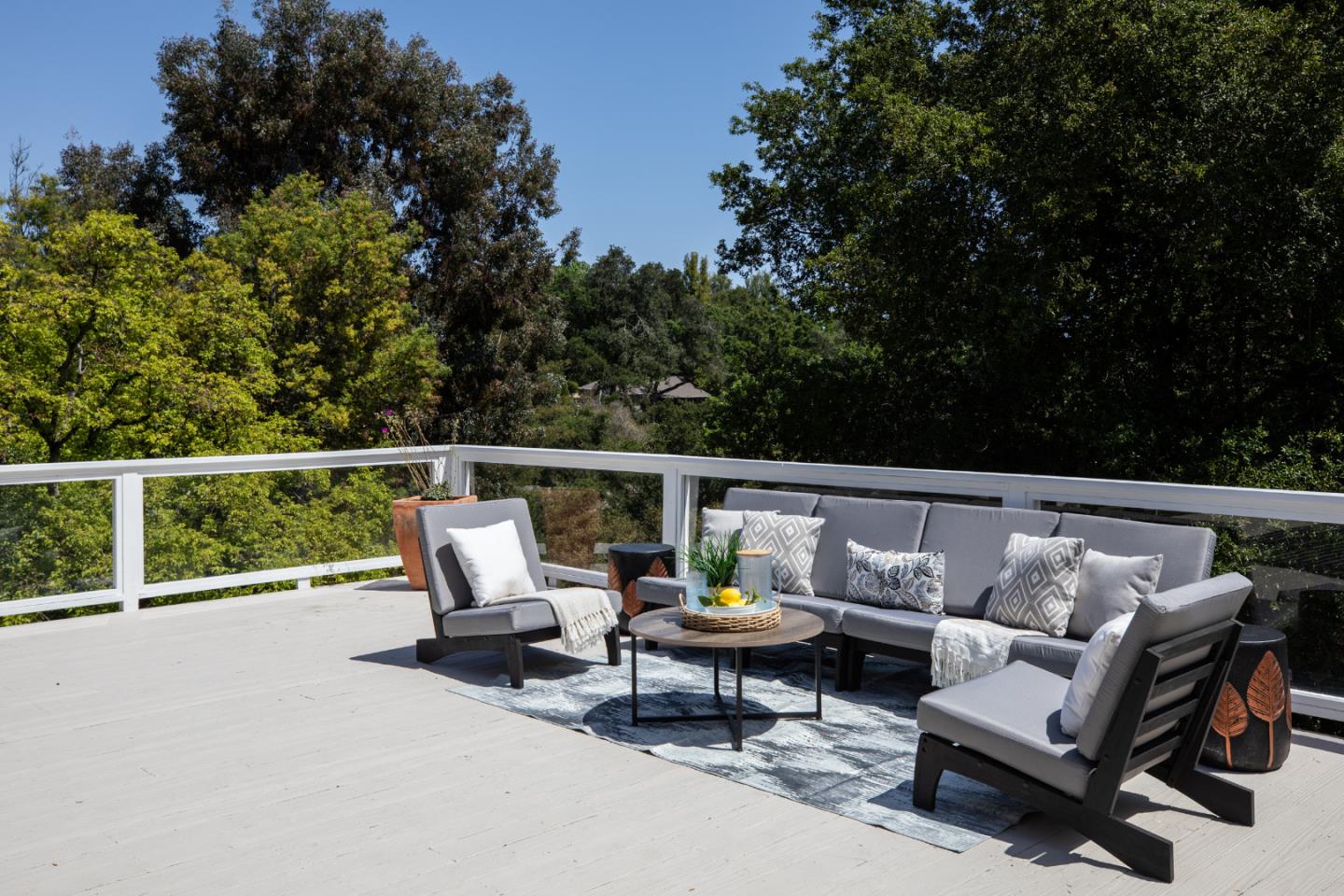 Detail Gallery Image 32 of 37 For 115 Toyon Ct, Woodside,  CA 94062 - 4 Beds | 3 Baths