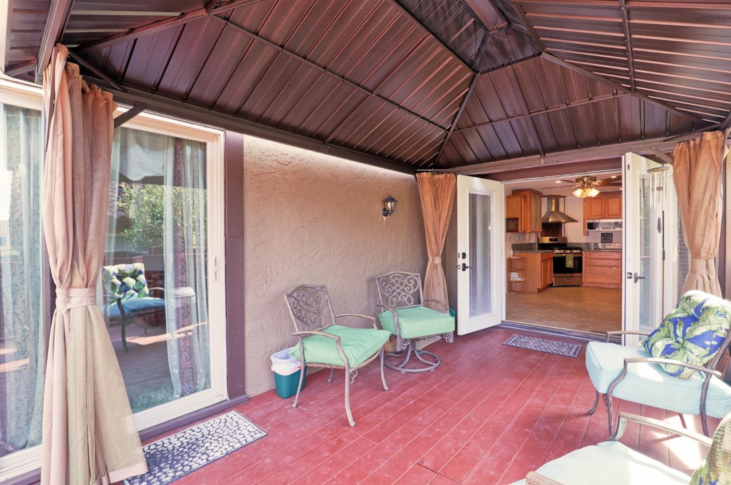 Detail Gallery Image 13 of 52 For 355 Otono Ct, San Jose,  CA 95111 - 3 Beds | 3 Baths