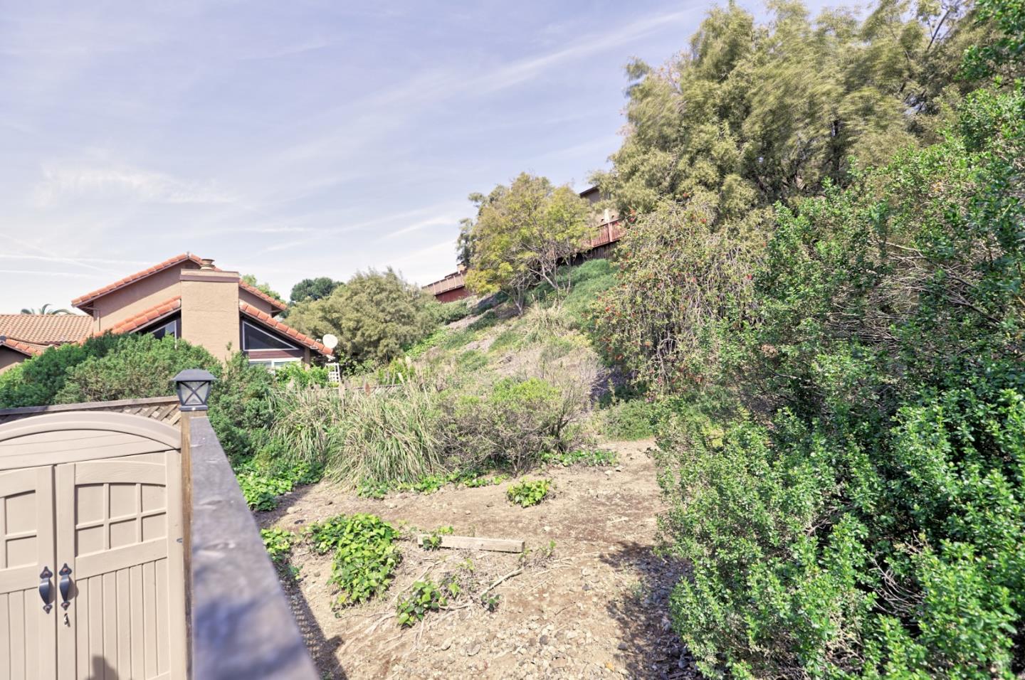 Detail Gallery Image 31 of 52 For 355 Otono Ct, San Jose,  CA 95111 - 3 Beds | 3 Baths