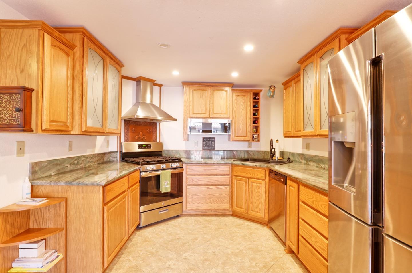 Detail Gallery Image 41 of 52 For 355 Otono Ct, San Jose,  CA 95111 - 3 Beds | 3 Baths