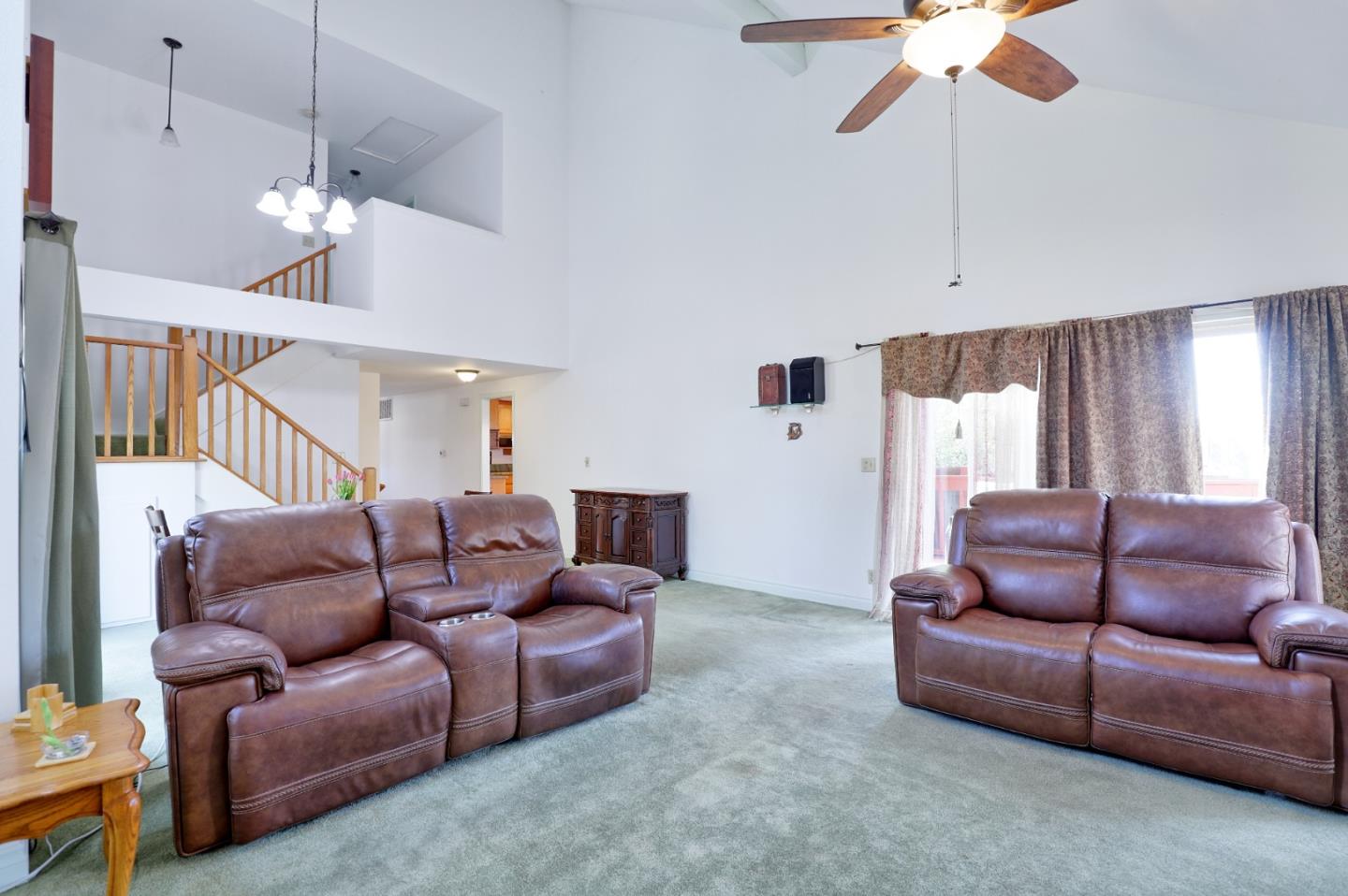 Detail Gallery Image 6 of 52 For 355 Otono Ct, San Jose,  CA 95111 - 3 Beds | 3 Baths