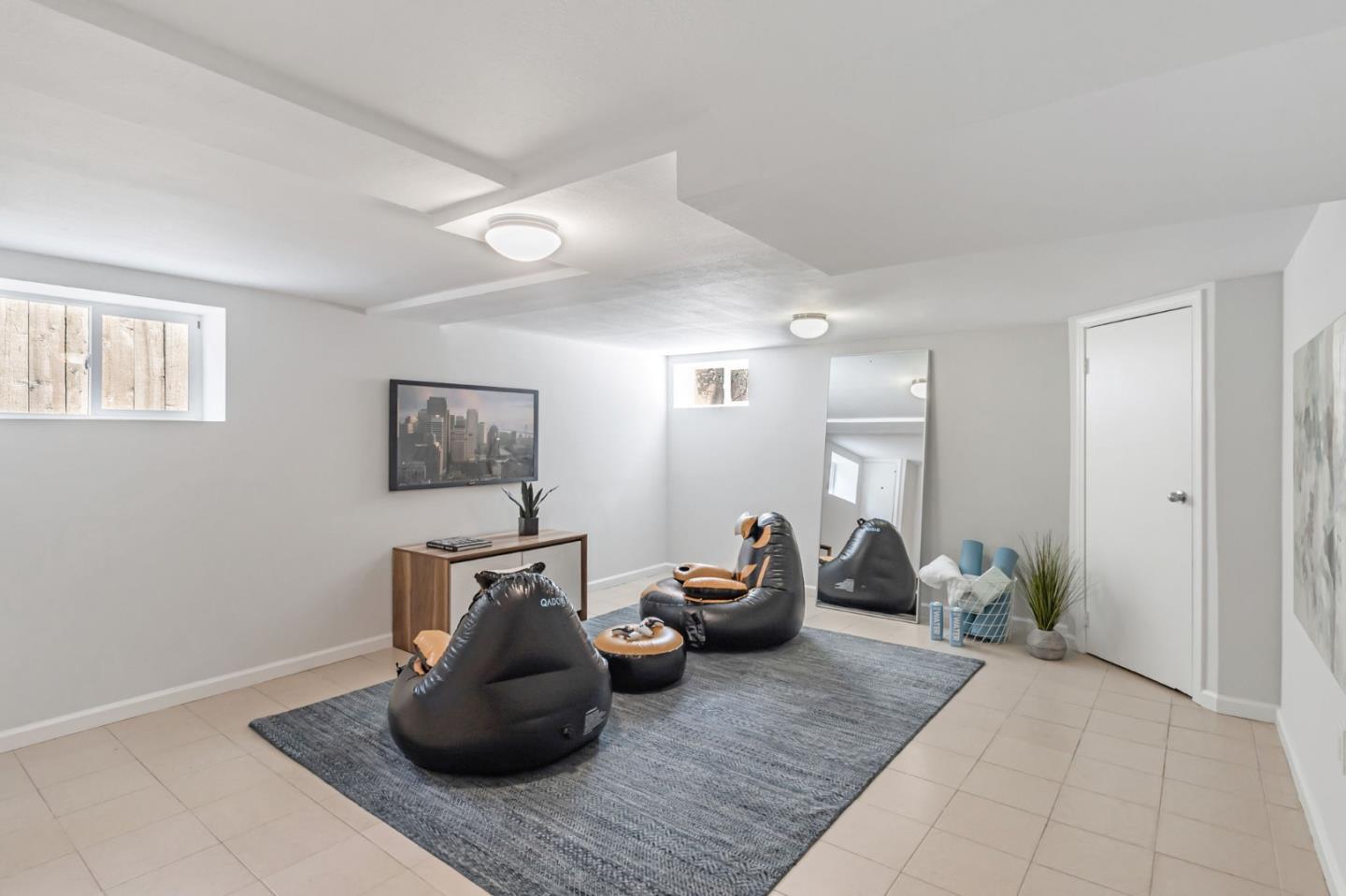 Detail Gallery Image 13 of 18 For 917 North Rd, Belmont,  CA 94002 - 3 Beds | 2/1 Baths