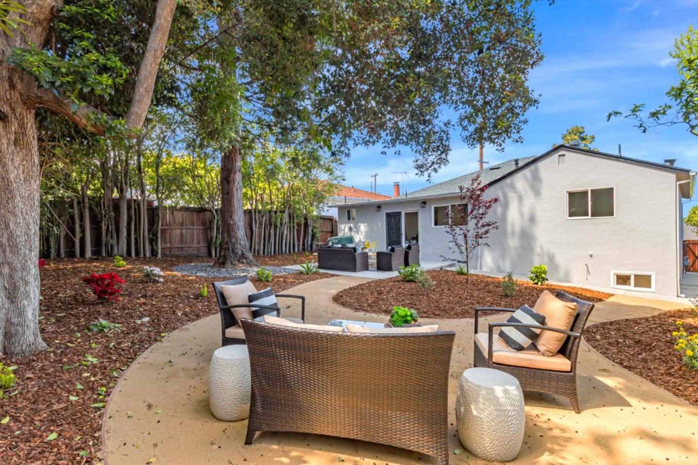 Detail Gallery Image 14 of 18 For 917 North Rd, Belmont,  CA 94002 - 3 Beds | 2/1 Baths