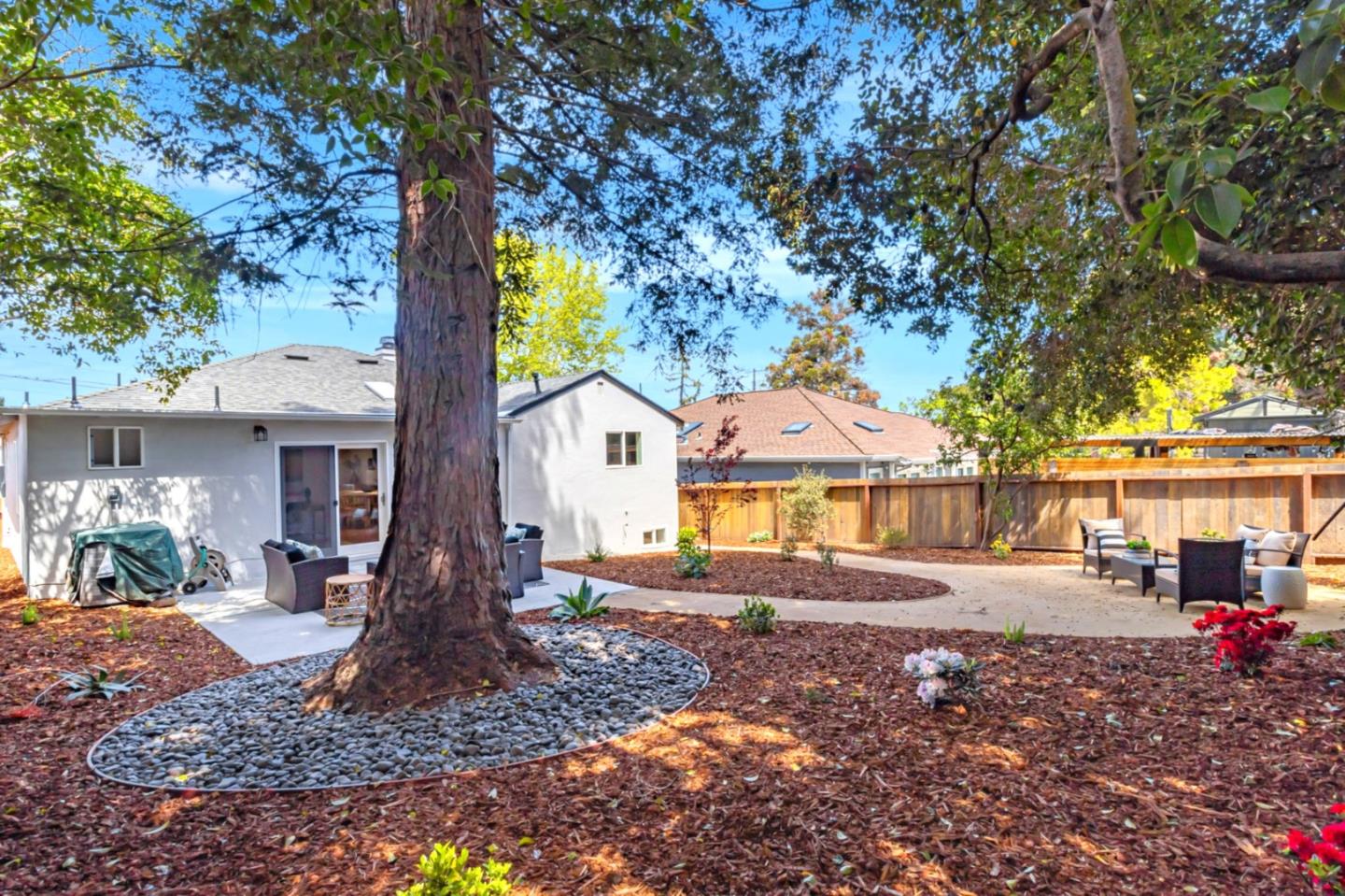 Detail Gallery Image 16 of 18 For 917 North Rd, Belmont,  CA 94002 - 3 Beds | 2/1 Baths