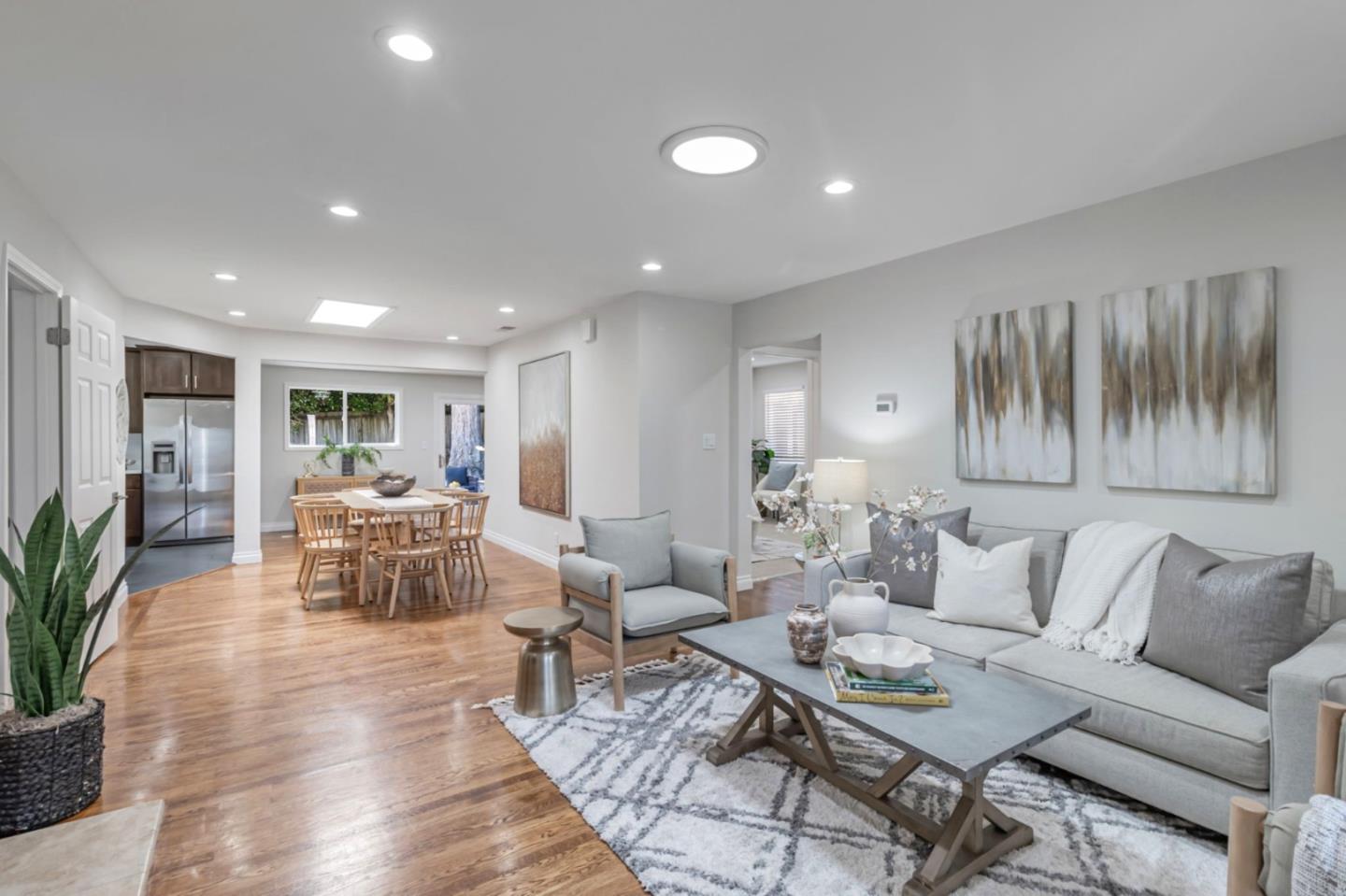 Detail Gallery Image 4 of 18 For 917 North Rd, Belmont,  CA 94002 - 3 Beds | 2/1 Baths