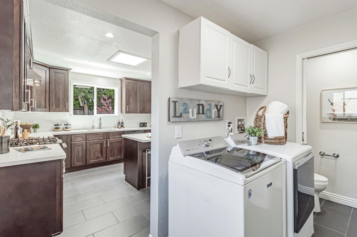 Detail Gallery Image 7 of 18 For 917 North Rd, Belmont,  CA 94002 - 3 Beds | 2/1 Baths