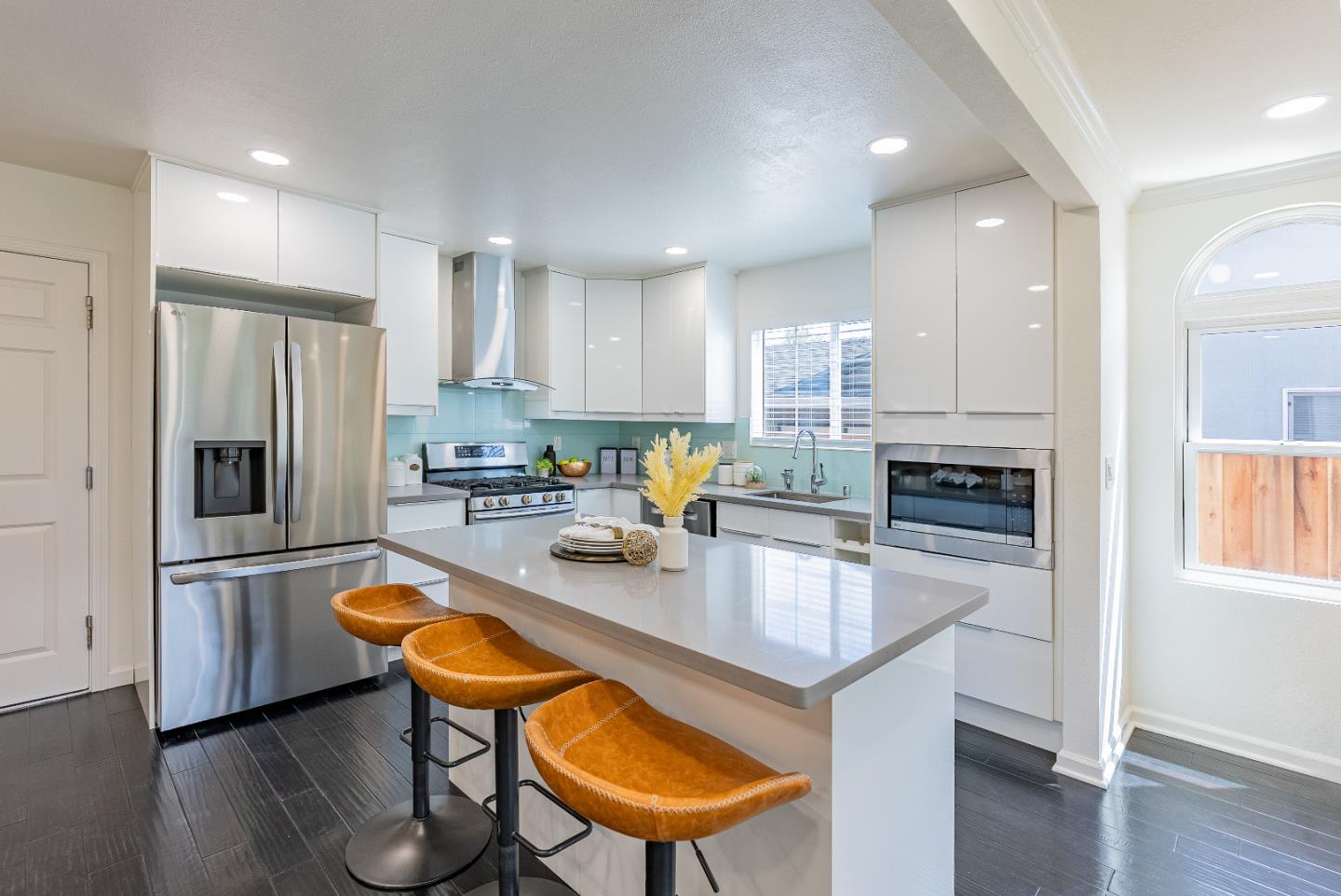 Detail Gallery Image 14 of 38 For 994 Pocatello Ave, Sunnyvale,  CA 94087 - 3 Beds | 2 Baths
