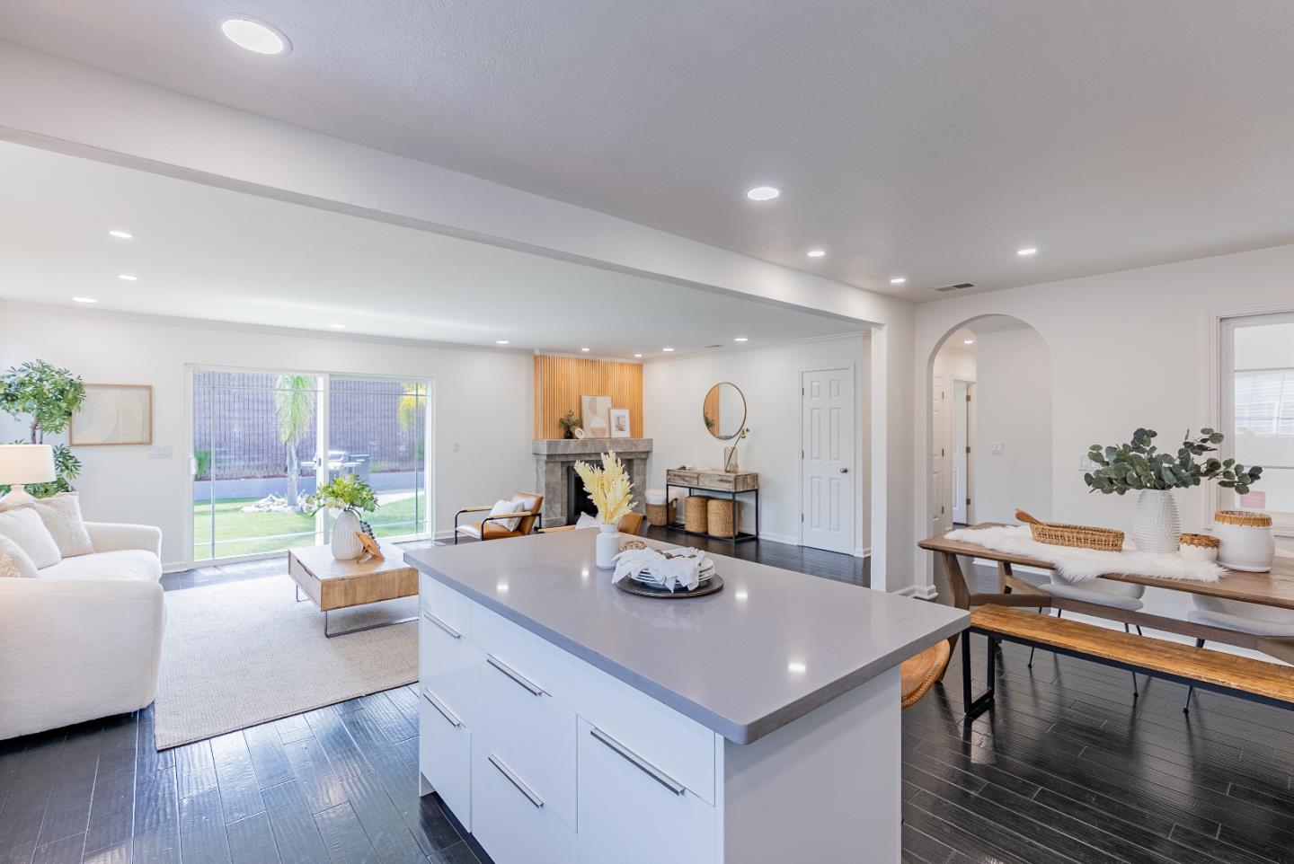 Detail Gallery Image 15 of 38 For 994 Pocatello Ave, Sunnyvale,  CA 94087 - 3 Beds | 2 Baths