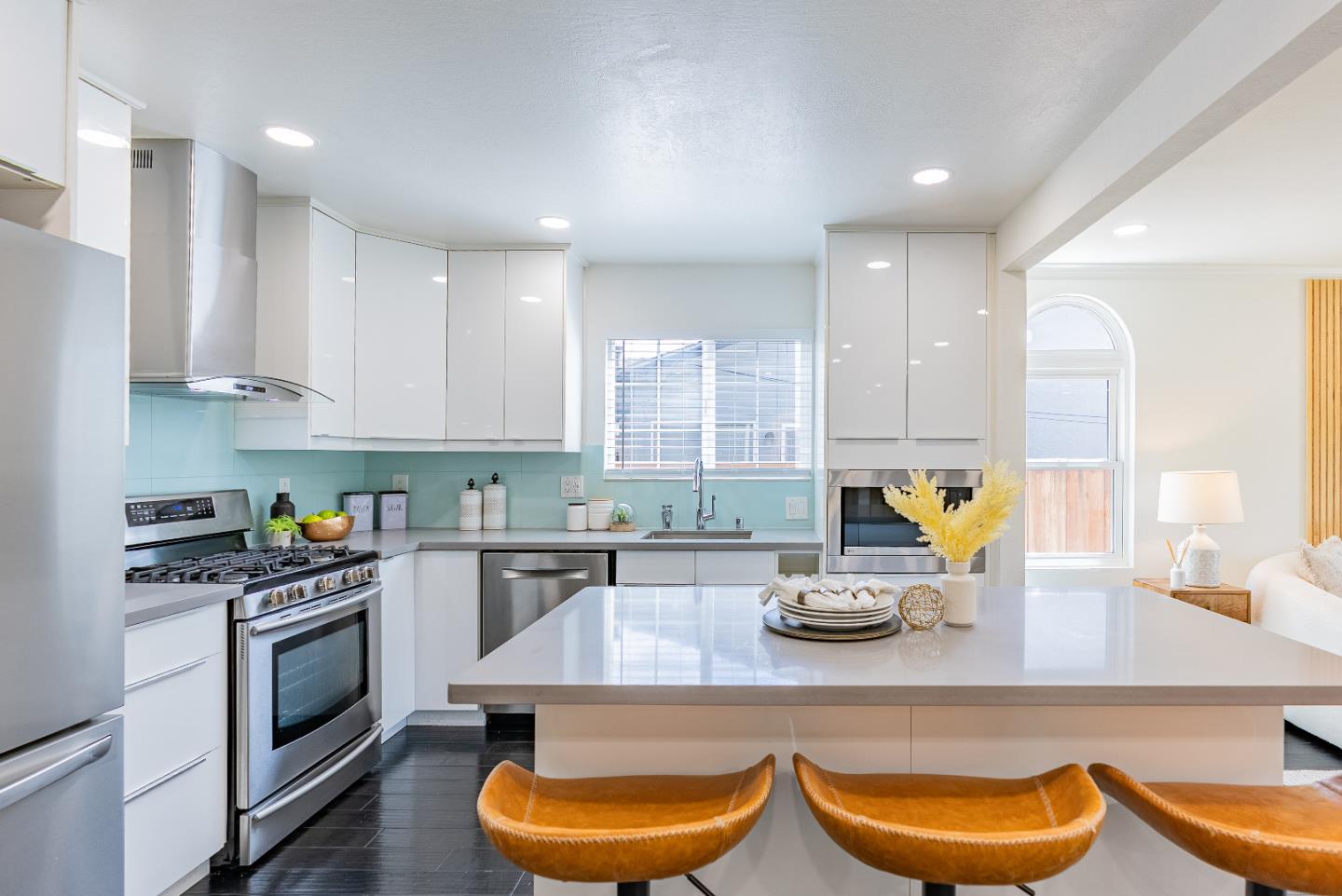 Detail Gallery Image 16 of 38 For 994 Pocatello Ave, Sunnyvale,  CA 94087 - 3 Beds | 2 Baths