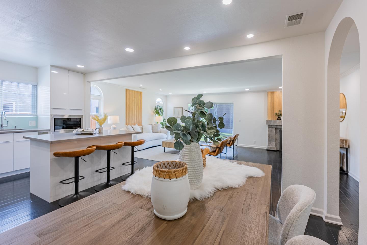 Detail Gallery Image 20 of 38 For 994 Pocatello Ave, Sunnyvale,  CA 94087 - 3 Beds | 2 Baths