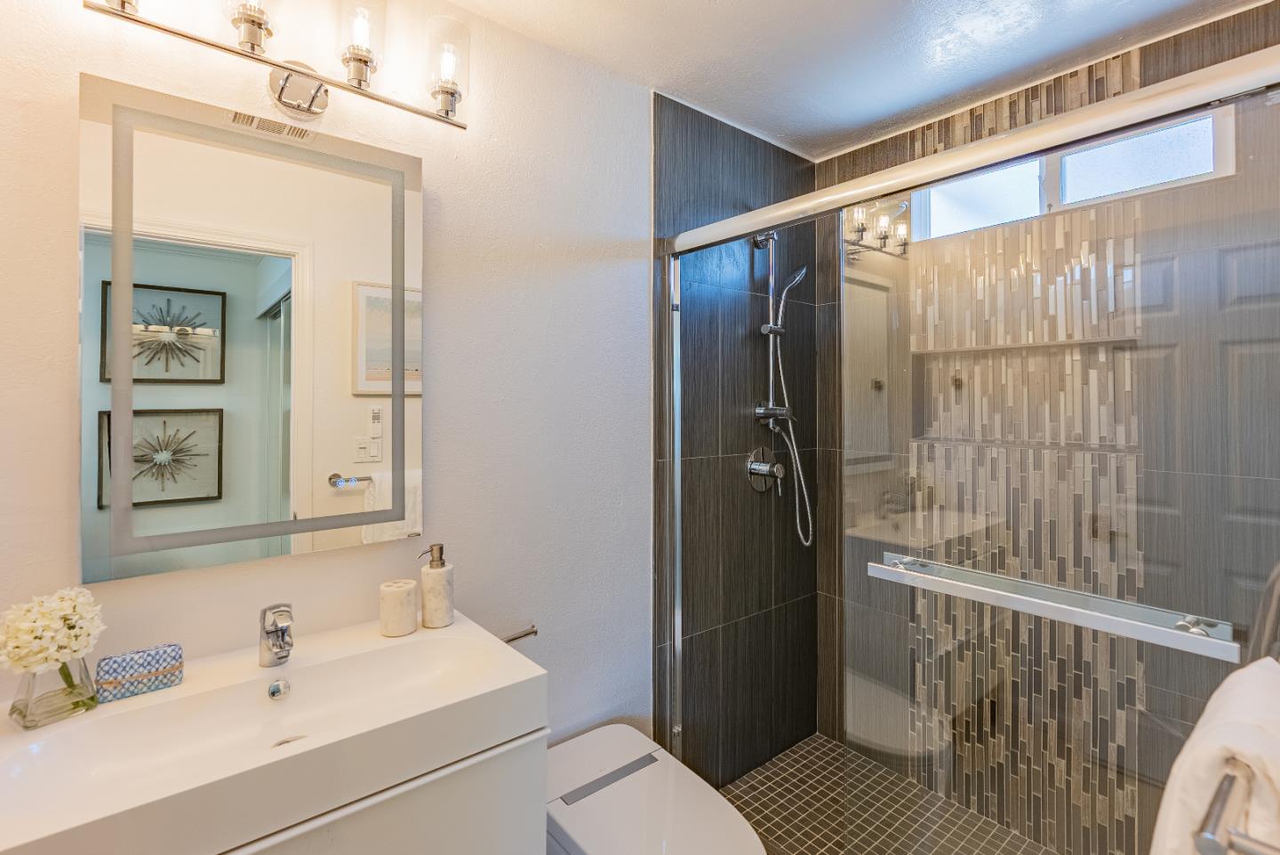 Detail Gallery Image 24 of 38 For 994 Pocatello Ave, Sunnyvale,  CA 94087 - 3 Beds | 2 Baths
