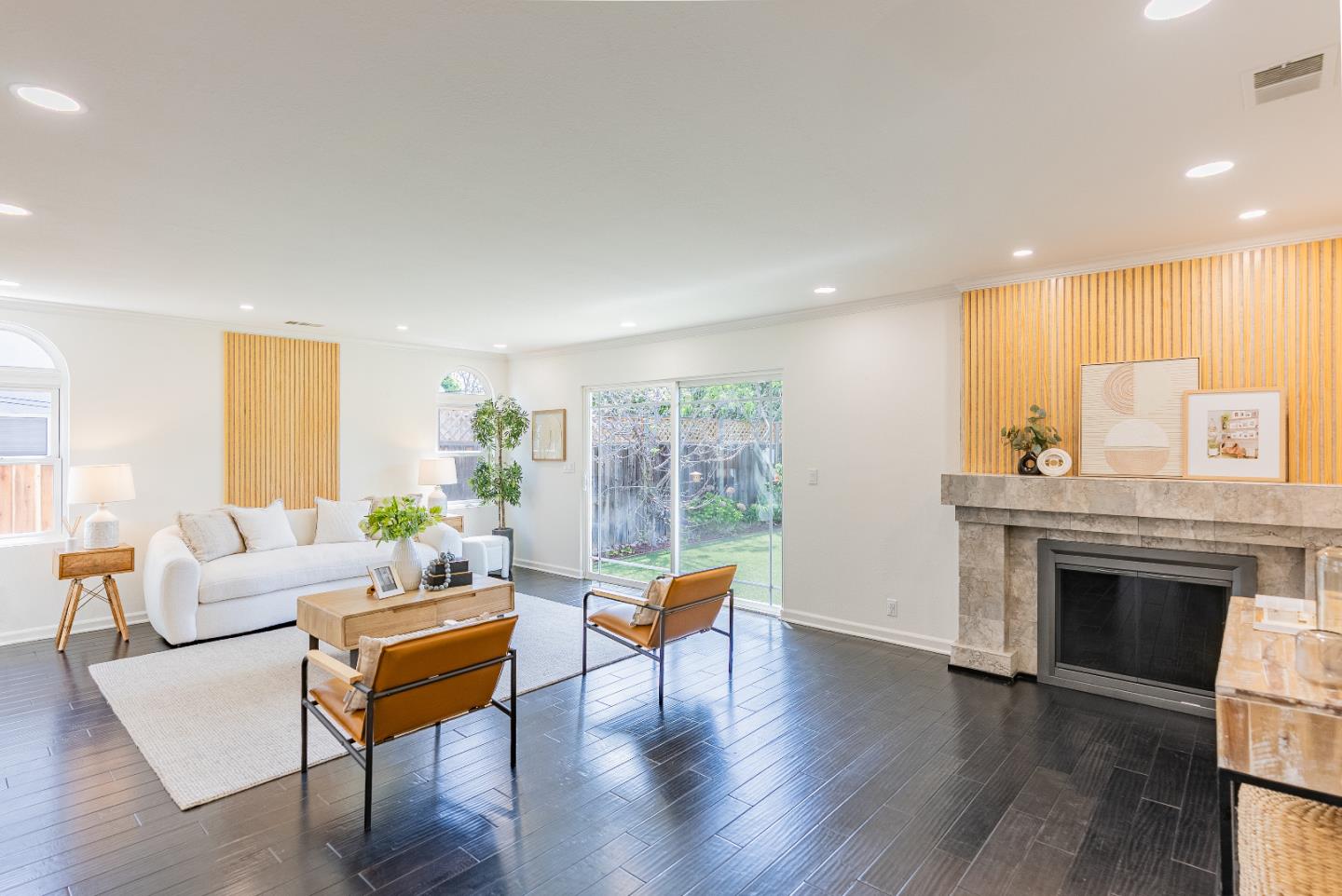 Detail Gallery Image 5 of 38 For 994 Pocatello Ave, Sunnyvale,  CA 94087 - 3 Beds | 2 Baths