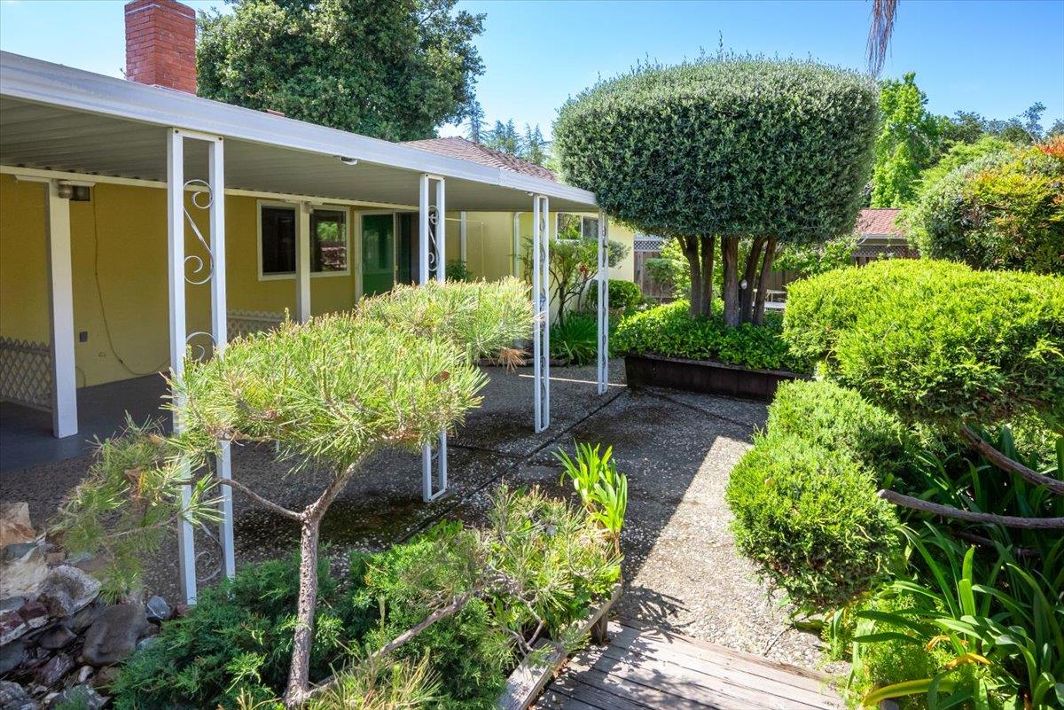 Detail Gallery Image 30 of 34 For 18654 Aspesi Dr, Saratoga,  CA 95070 - 4 Beds | 2/1 Baths