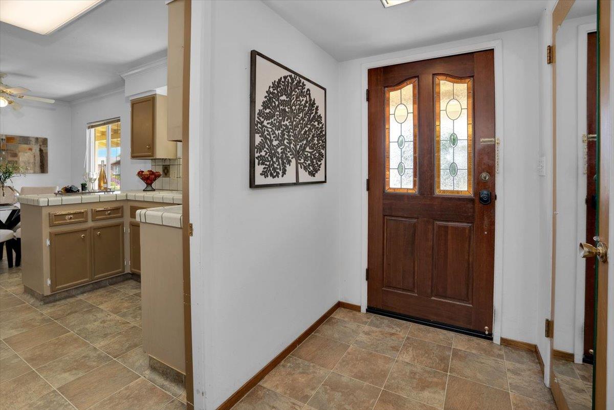 Detail Gallery Image 7 of 34 For 18654 Aspesi Dr, Saratoga,  CA 95070 - 4 Beds | 2/1 Baths