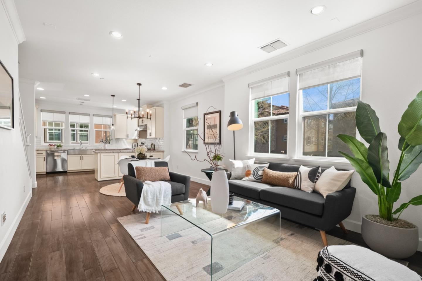 Detail Gallery Image 12 of 34 For 493 Rialto Pl, San Jose,  CA 95128 - 3 Beds | 4 Baths