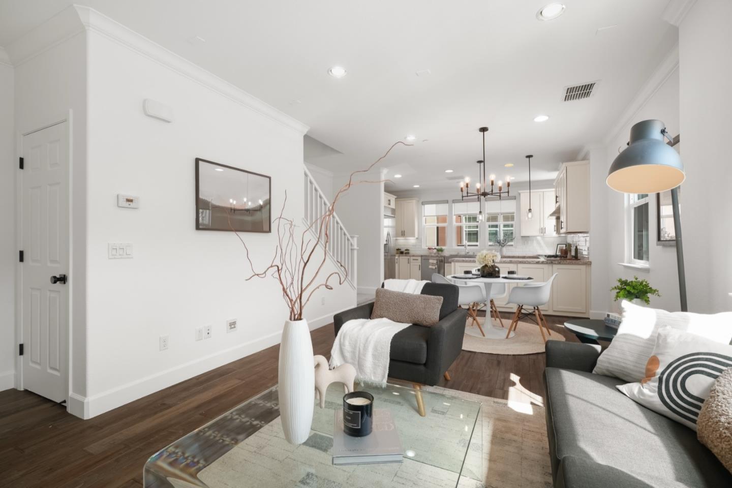 Detail Gallery Image 14 of 34 For 493 Rialto Pl, San Jose,  CA 95128 - 3 Beds | 4 Baths