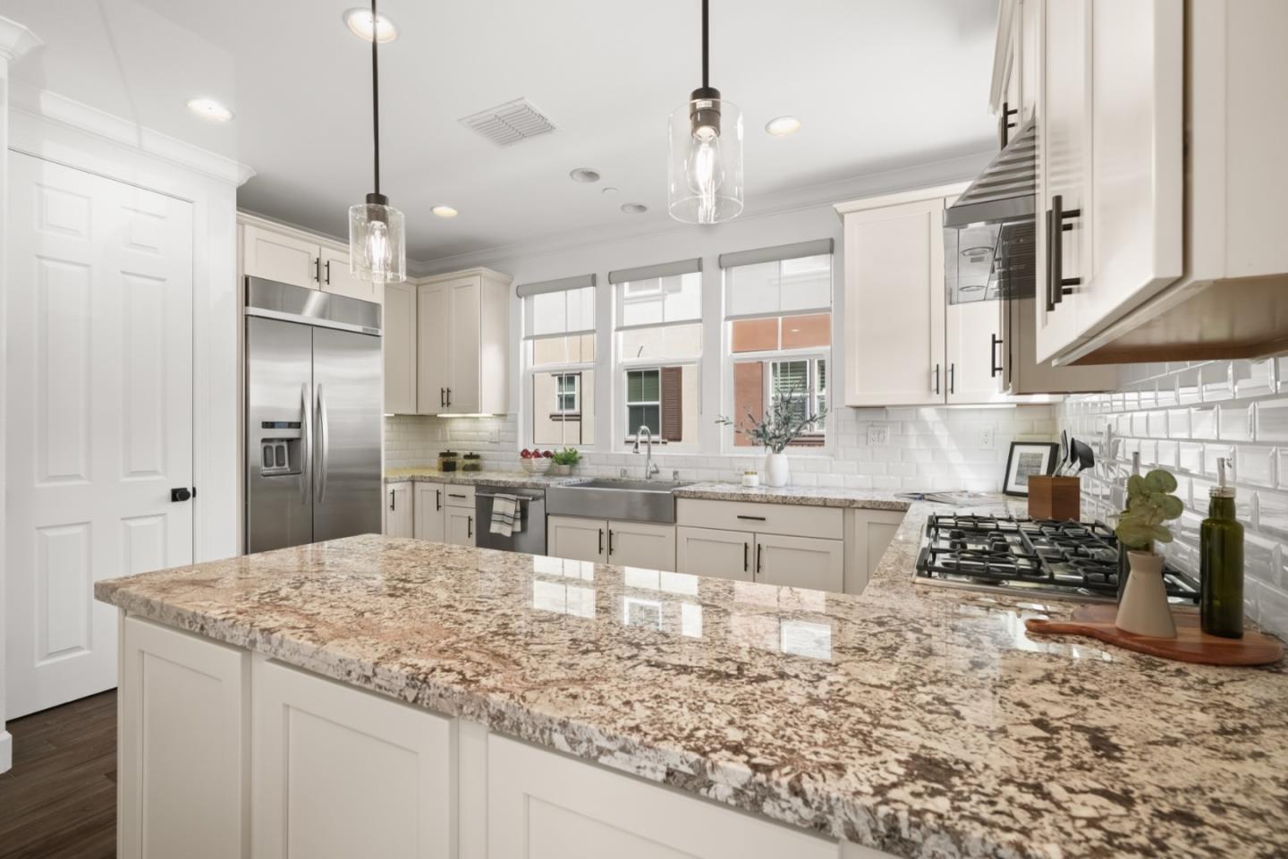 Detail Gallery Image 15 of 34 For 493 Rialto Pl, San Jose,  CA 95128 - 3 Beds | 4 Baths