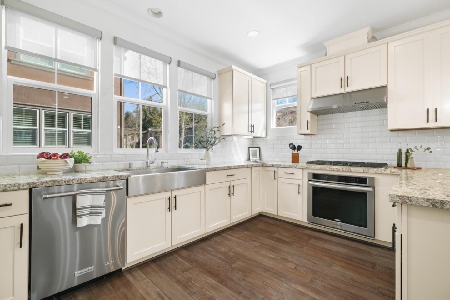 Detail Gallery Image 18 of 34 For 493 Rialto Pl, San Jose,  CA 95128 - 3 Beds | 4 Baths