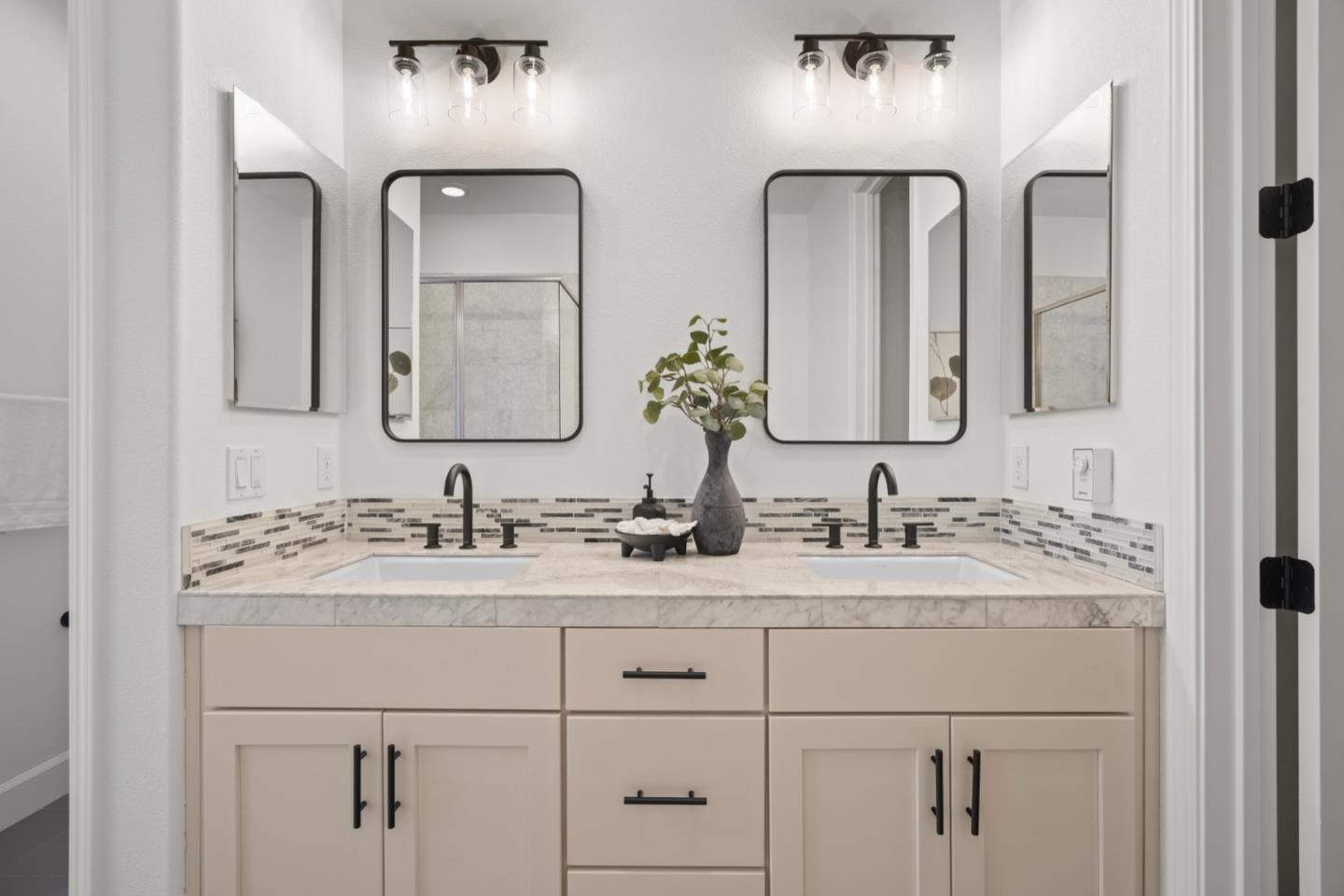 Detail Gallery Image 23 of 34 For 493 Rialto Pl, San Jose,  CA 95128 - 3 Beds | 4 Baths