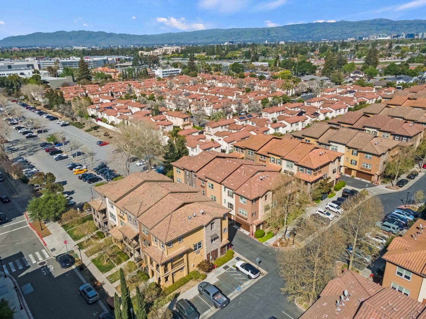 Detail Gallery Image 7 of 34 For 493 Rialto Pl, San Jose,  CA 95128 - 3 Beds | 4 Baths