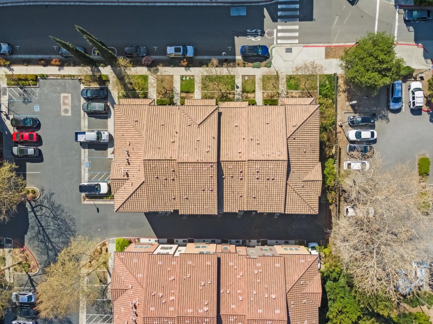Detail Gallery Image 8 of 34 For 493 Rialto Pl, San Jose,  CA 95128 - 3 Beds | 4 Baths