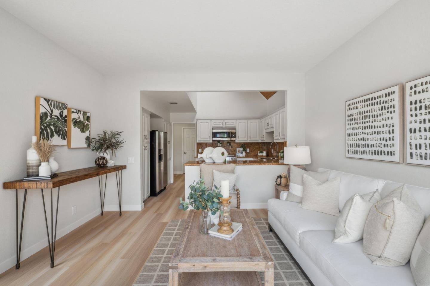 Detail Gallery Image 12 of 44 For 1170 Dover Ln, Foster City,  CA 94404 - 3 Beds | 2/1 Baths