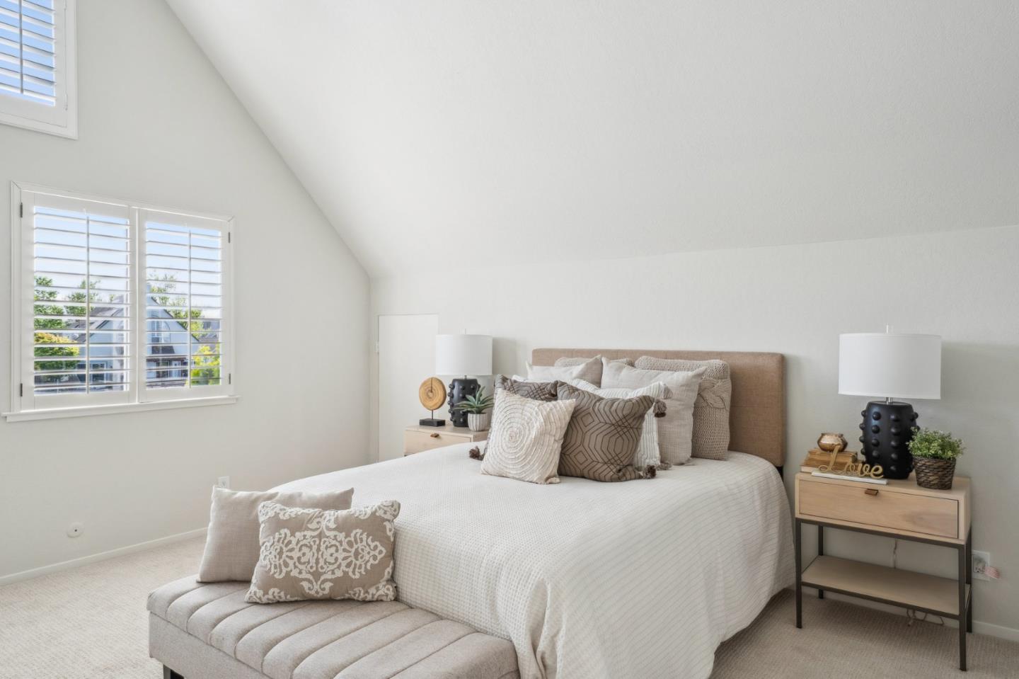Detail Gallery Image 24 of 44 For 1170 Dover Ln, Foster City,  CA 94404 - 3 Beds | 2/1 Baths