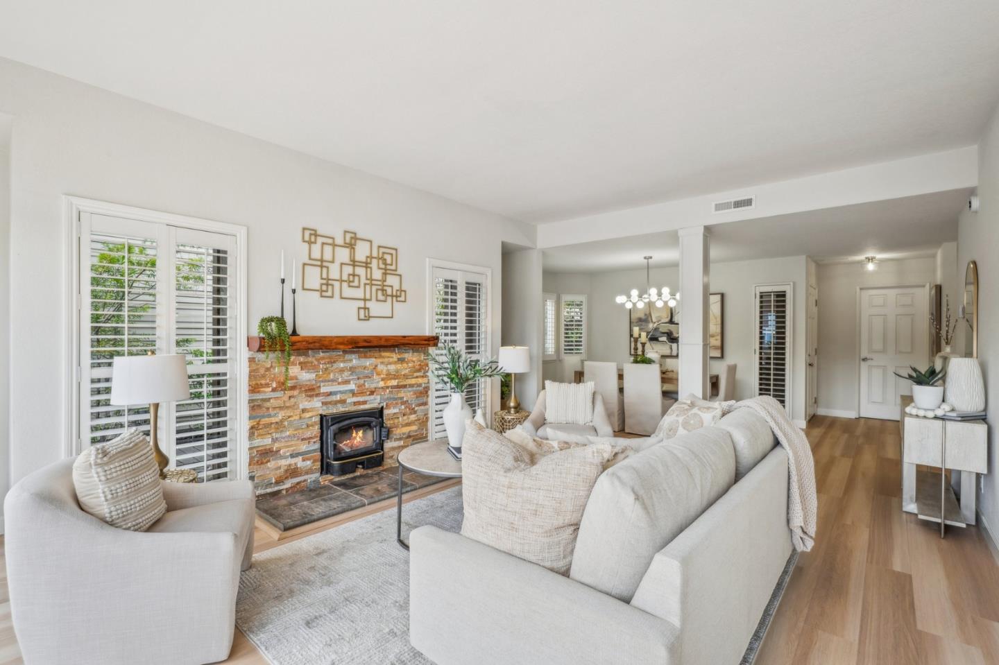 Detail Gallery Image 9 of 44 For 1170 Dover Ln, Foster City,  CA 94404 - 3 Beds | 2/1 Baths