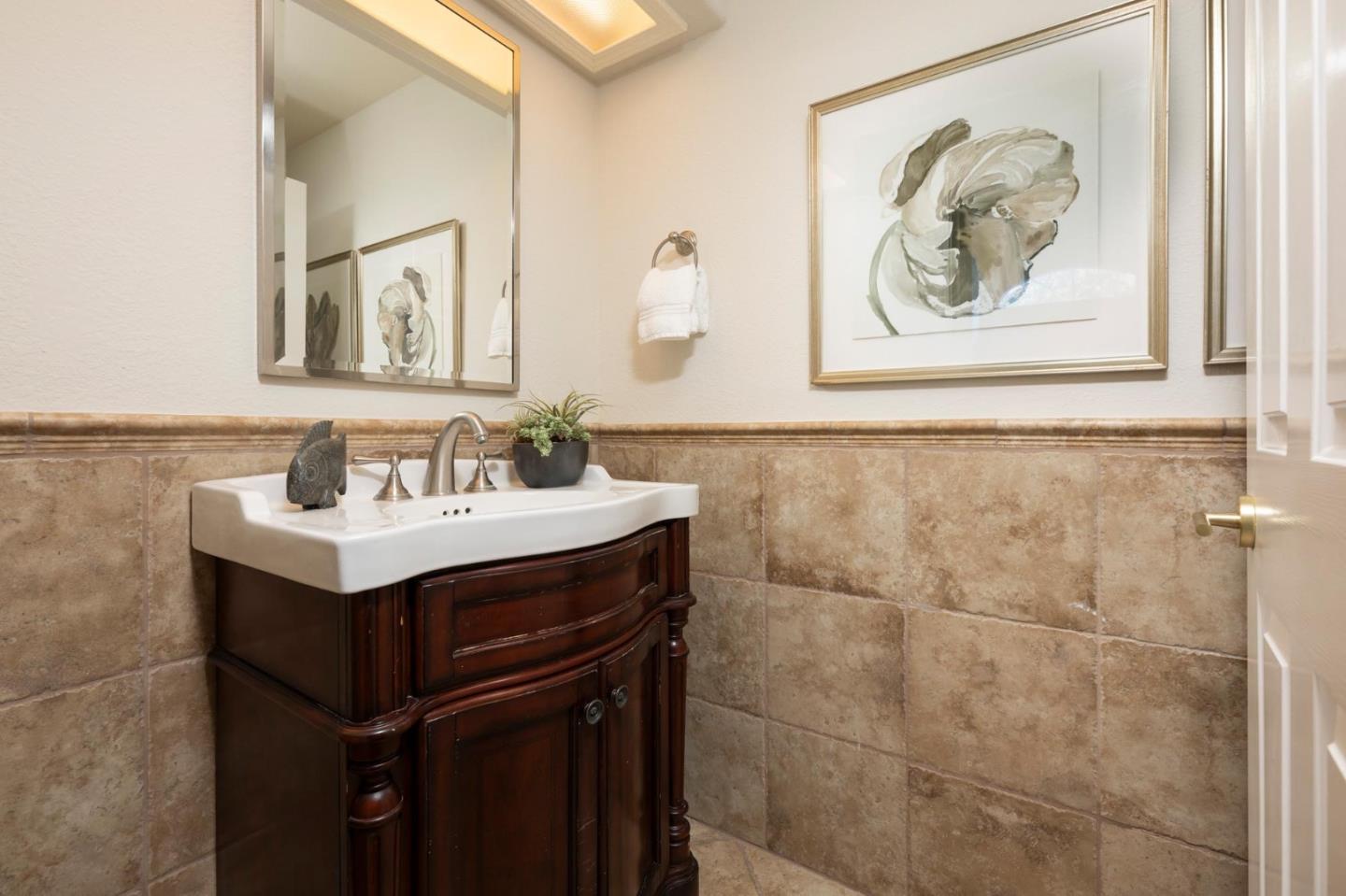 Detail Gallery Image 11 of 37 For 591 Sleeper Ave, Mountain View,  CA 94040 - 5 Beds | 3/1 Baths