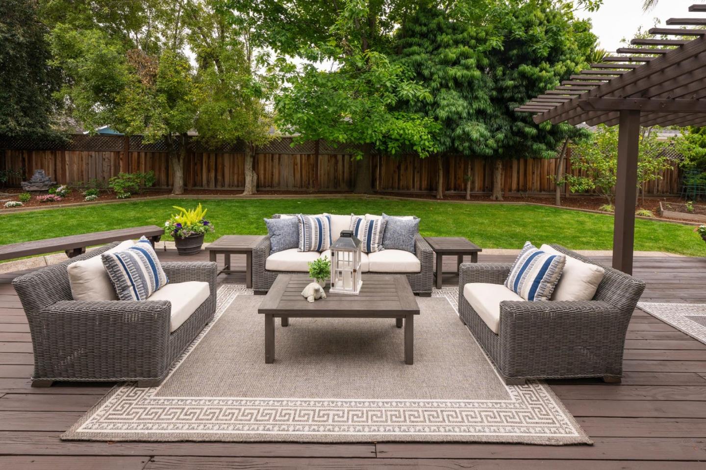 Detail Gallery Image 29 of 37 For 591 Sleeper Ave, Mountain View,  CA 94040 - 5 Beds | 3/1 Baths