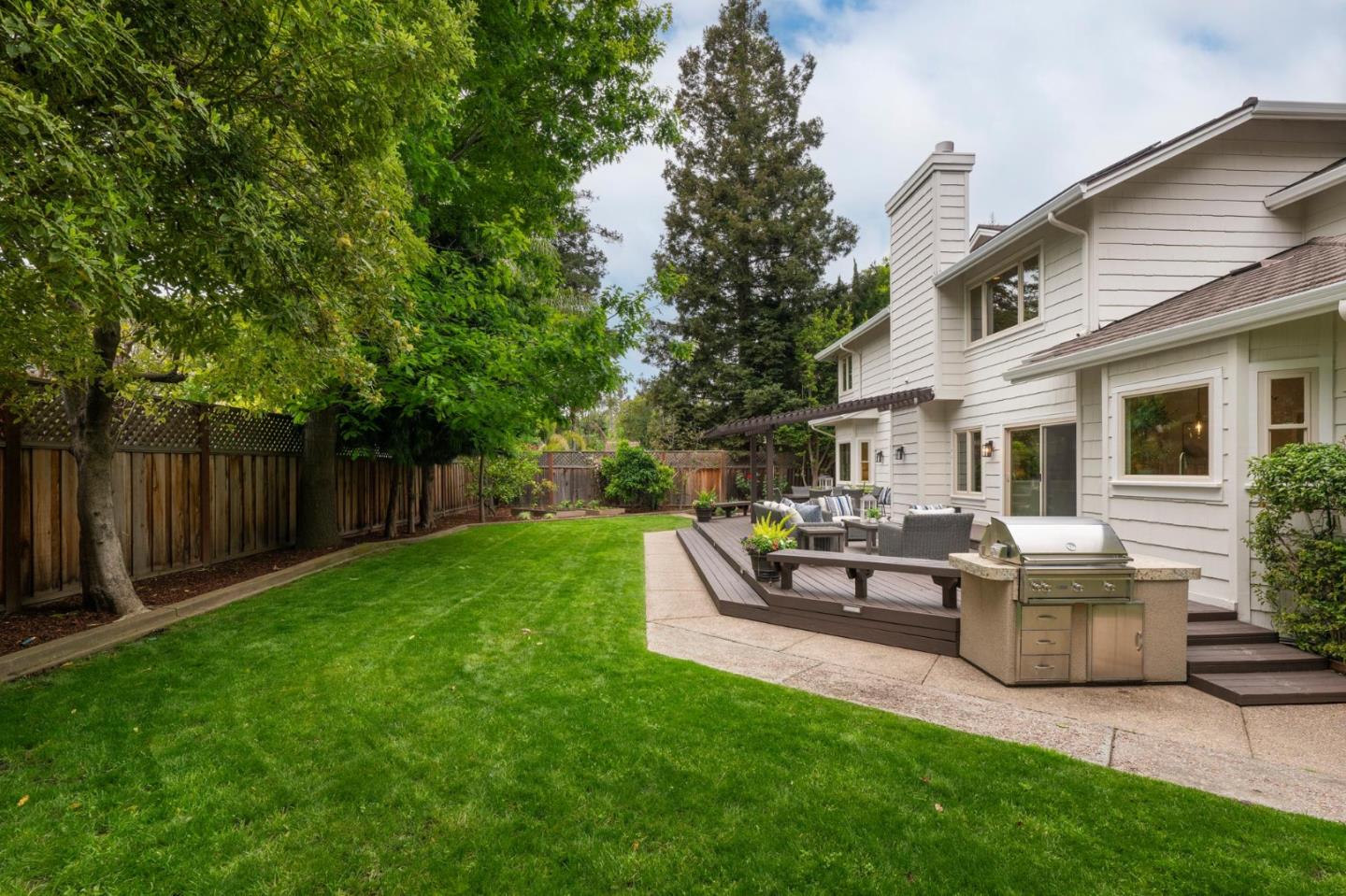 Detail Gallery Image 30 of 37 For 591 Sleeper Ave, Mountain View,  CA 94040 - 5 Beds | 3/1 Baths