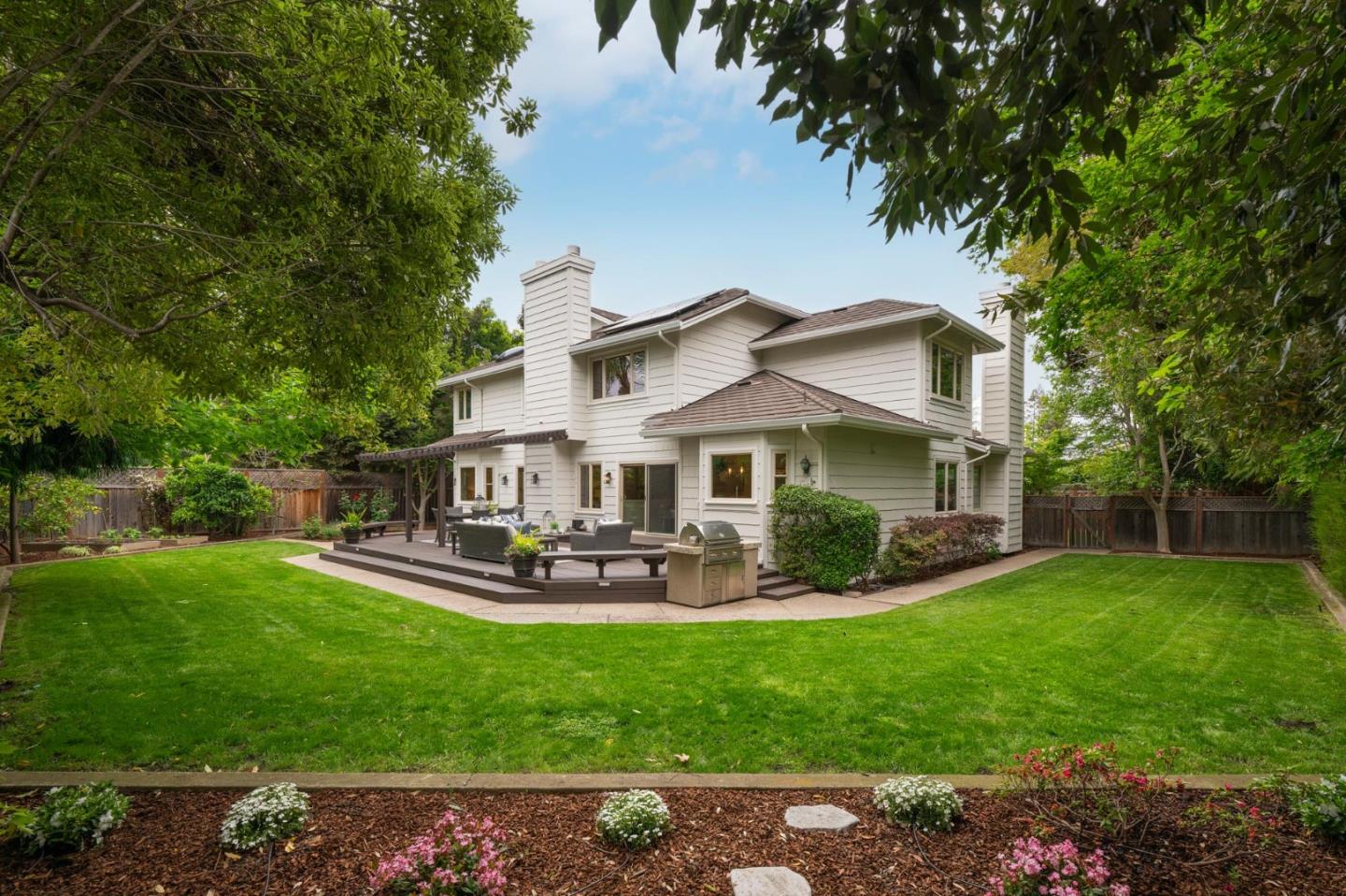 Detail Gallery Image 31 of 37 For 591 Sleeper Ave, Mountain View,  CA 94040 - 5 Beds | 3/1 Baths