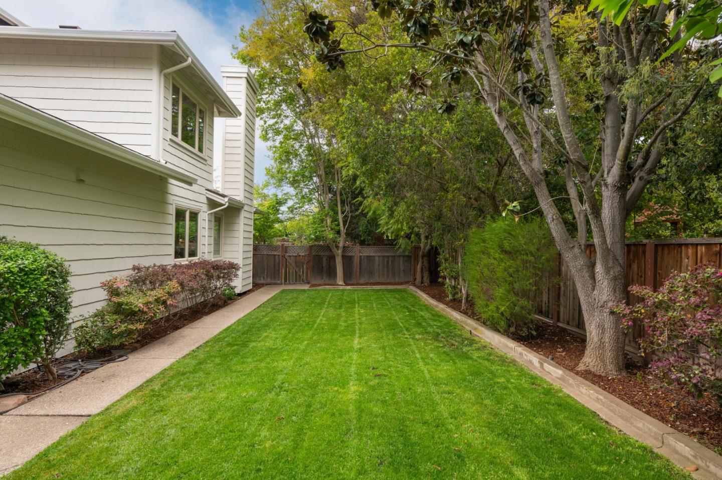 Detail Gallery Image 32 of 37 For 591 Sleeper Ave, Mountain View,  CA 94040 - 5 Beds | 3/1 Baths