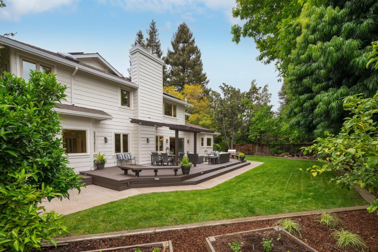 Detail Gallery Image 35 of 37 For 591 Sleeper Ave, Mountain View,  CA 94040 - 5 Beds | 3/1 Baths