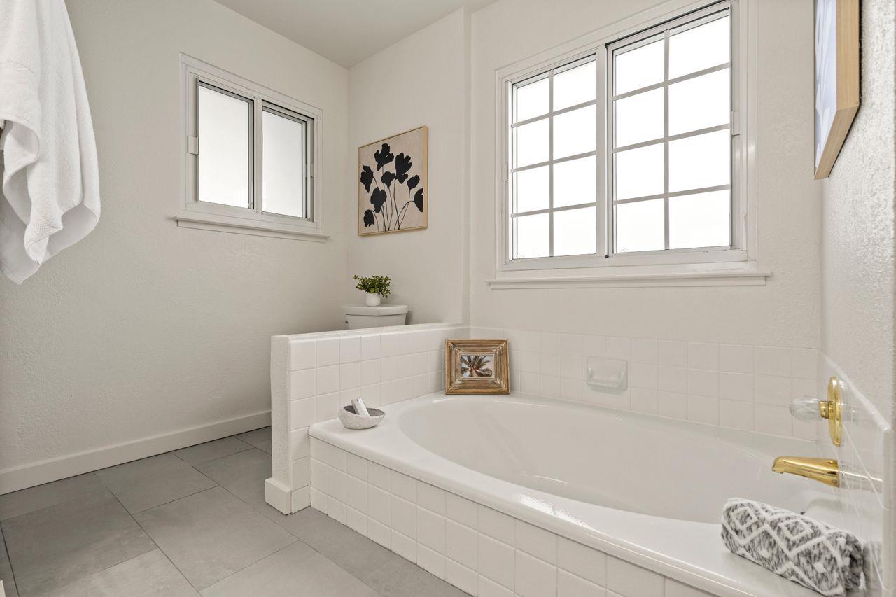 Detail Gallery Image 14 of 23 For 412 Michelle Ln, Daly City,  CA 94015 - 2 Beds | 2 Baths