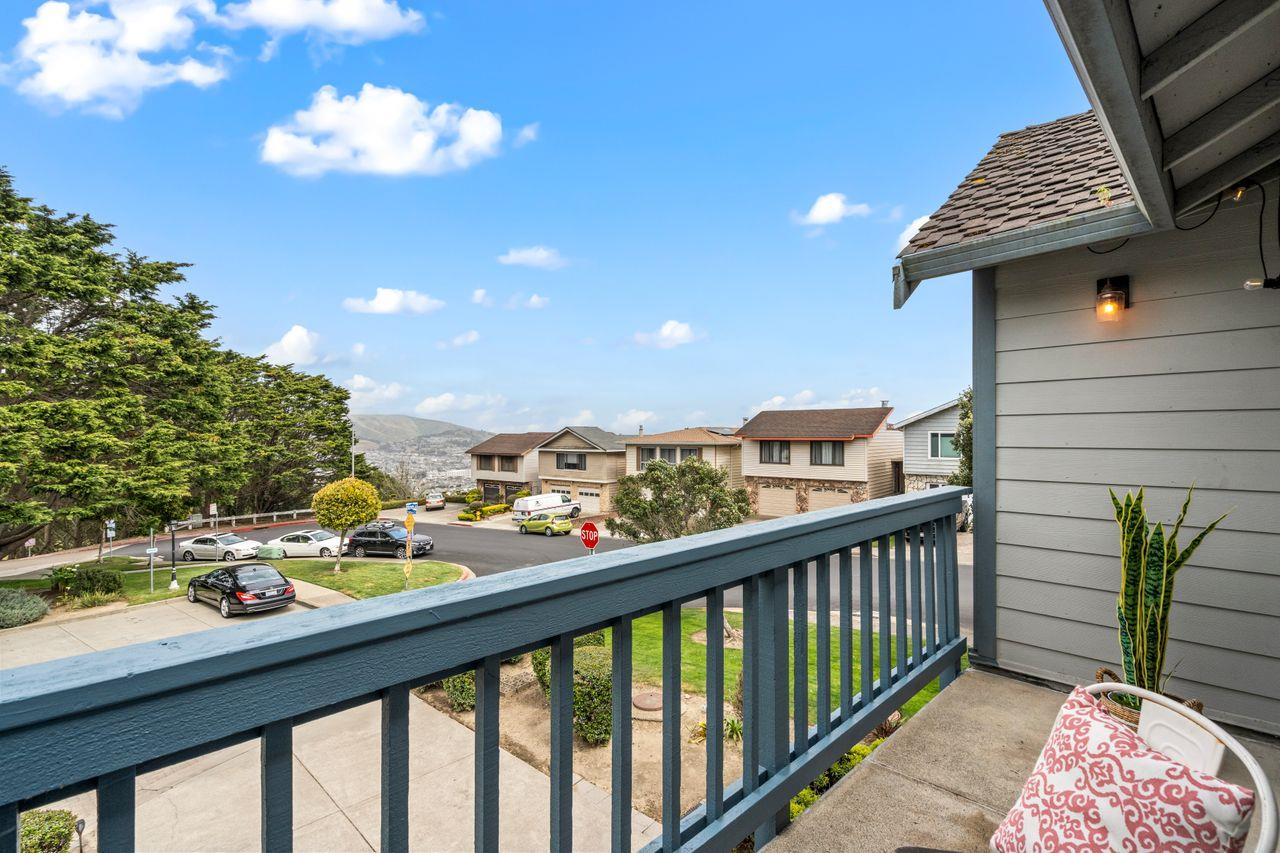 Detail Gallery Image 17 of 23 For 412 Michelle Ln, Daly City,  CA 94015 - 2 Beds | 2 Baths