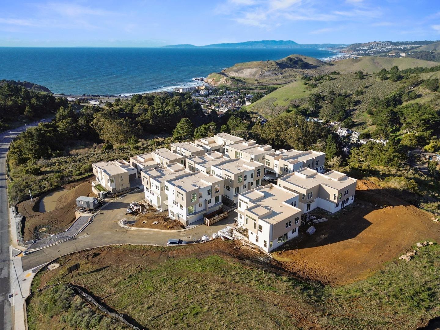 Detail Gallery Image 2 of 21 For 835 Fassler Ave, Pacifica,  CA 94044 - 3 Beds | 3/1 Baths