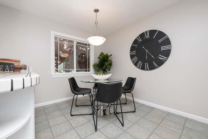 Detail Gallery Image 12 of 34 For 721 Linda Ct, San Mateo,  CA 94403 - 4 Beds | 2/1 Baths