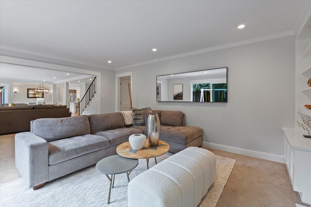 Detail Gallery Image 10 of 60 For 2013 Avignon Pl, Half Moon Bay,  CA 94019 - 5 Beds | 2/1 Baths