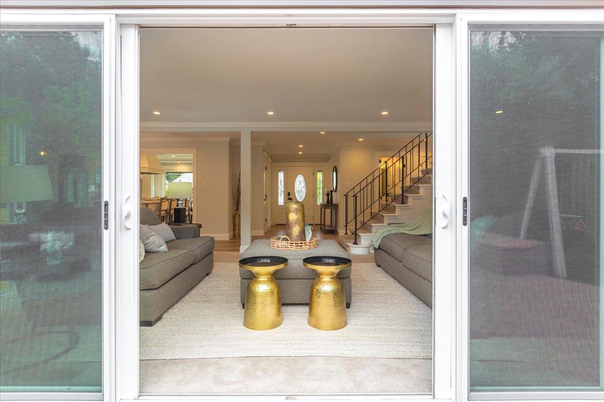 Detail Gallery Image 11 of 60 For 2013 Avignon Pl, Half Moon Bay,  CA 94019 - 5 Beds | 2/1 Baths
