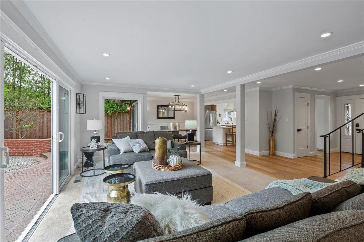 Detail Gallery Image 14 of 60 For 2013 Avignon Pl, Half Moon Bay,  CA 94019 - 5 Beds | 2/1 Baths