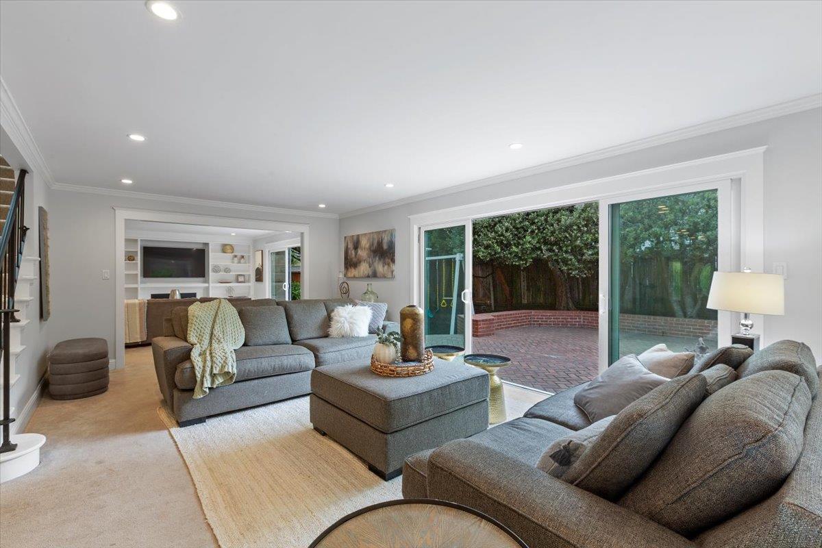 Detail Gallery Image 18 of 60 For 2013 Avignon Pl, Half Moon Bay,  CA 94019 - 5 Beds | 2/1 Baths
