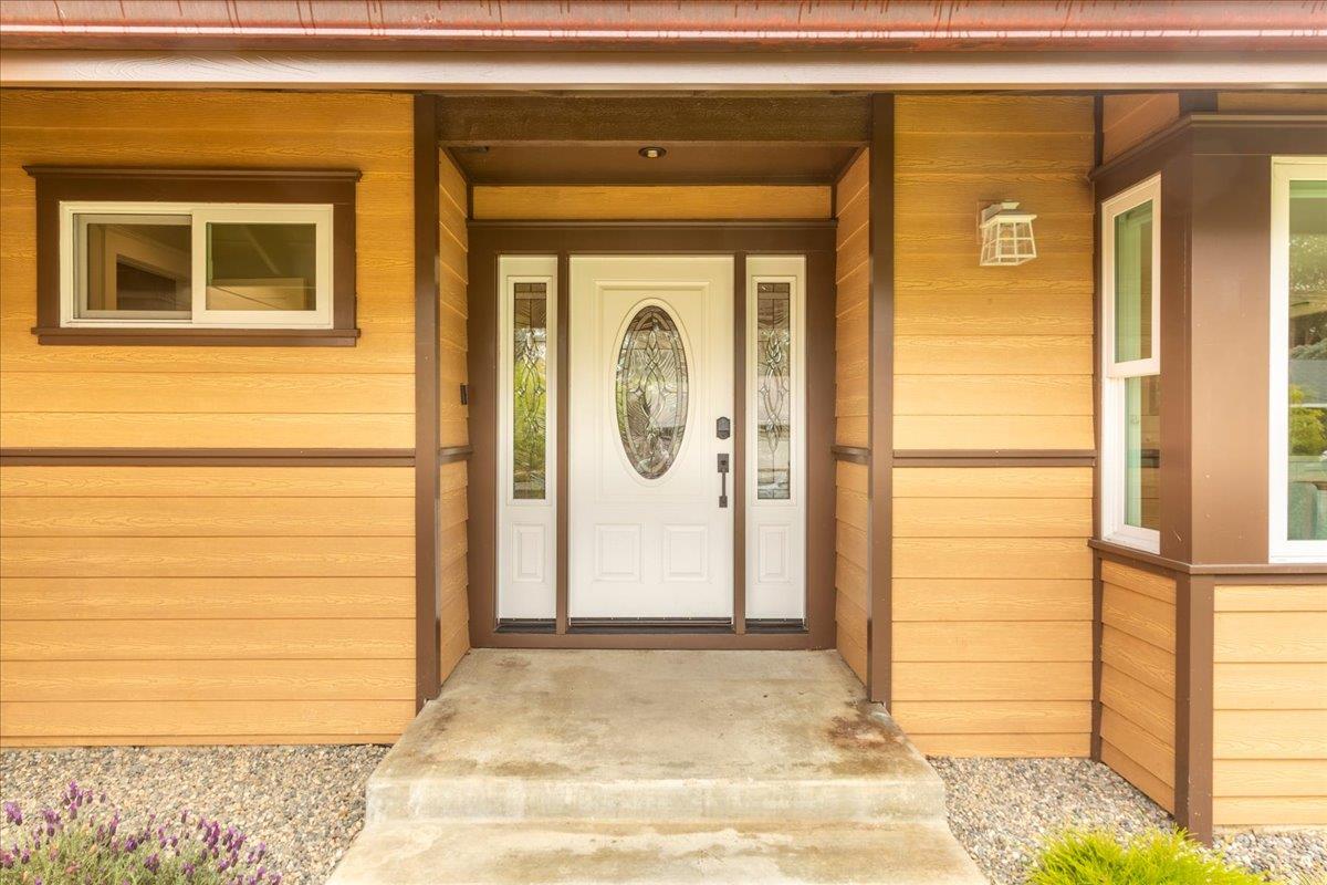 Detail Gallery Image 6 of 60 For 2013 Avignon Pl, Half Moon Bay,  CA 94019 - 5 Beds | 2/1 Baths